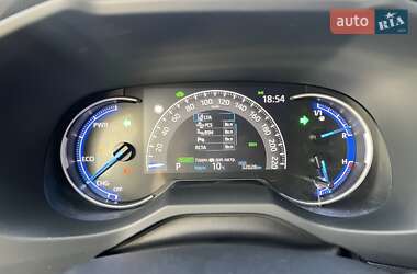 Позашляховик / Кросовер Toyota RAV4 2019 в 