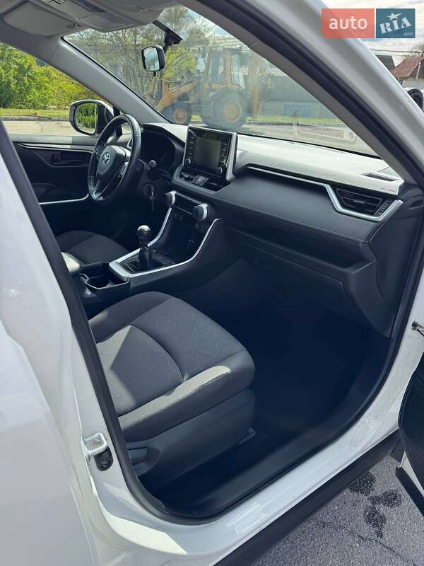 Позашляховик / Кросовер Toyota RAV4 2019 в Києві