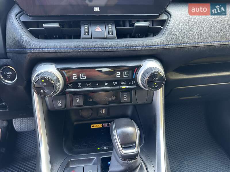 Внедорожник / Кроссовер Toyota RAV4 2023 в Киеве фото 16 Внедорожник / Кроссовер Toyota RAV4 2023 в Киеве