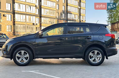 Позашляховик / Кросовер Toyota RAV4 2015 в 