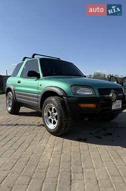 Внедорожник / Кроссовер Toyota RAV4 1997 в Херсоне