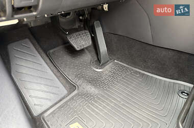 Внедорожник / Кроссовер Toyota RAV4 2023 в 