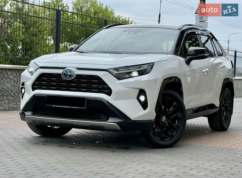Внедорожник / Кроссовер Toyota RAV4 2023 в Белой Церкви