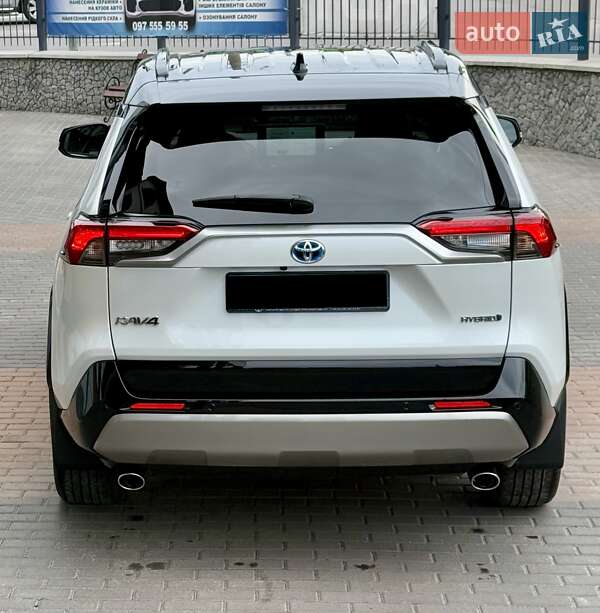 Внедорожник / Кроссовер Toyota RAV4 2023 в Белой Церкви