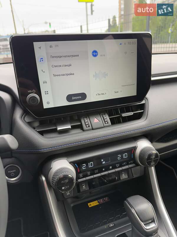 Внедорожник / Кроссовер Toyota RAV4 2023 в Белой Церкви
