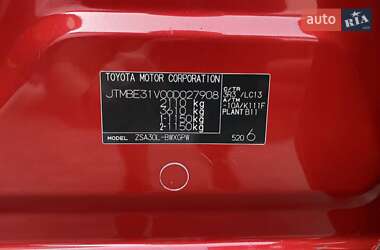 Позашляховик / Кросовер Toyota RAV4 2010 в 