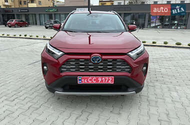 Позашляховик / Кросовер Toyota RAV4 2022 в 