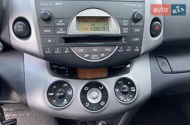 Внедорожник / Кроссовер Toyota RAV4 2006 в 