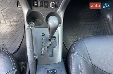 Внедорожник / Кроссовер Toyota RAV4 2006 в 