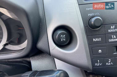 Внедорожник / Кроссовер Toyota RAV4 2006 в 