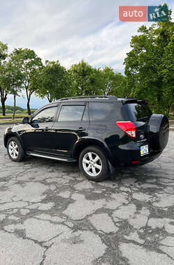 Позашляховик / Кросовер Toyota RAV4 2006 в 