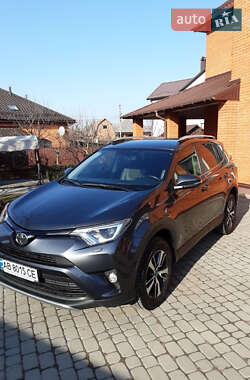 Позашляховик / Кросовер Toyota RAV4 2016 в Вінниці