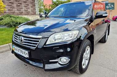 Позашляховик / Кросовер Toyota RAV4 2010 в 