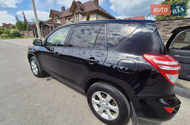 Позашляховик / Кросовер Toyota RAV4 2010 в 