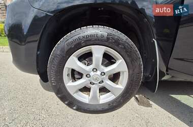Позашляховик / Кросовер Toyota RAV4 2010 в 