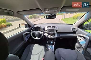 Позашляховик / Кросовер Toyota RAV4 2010 в 
