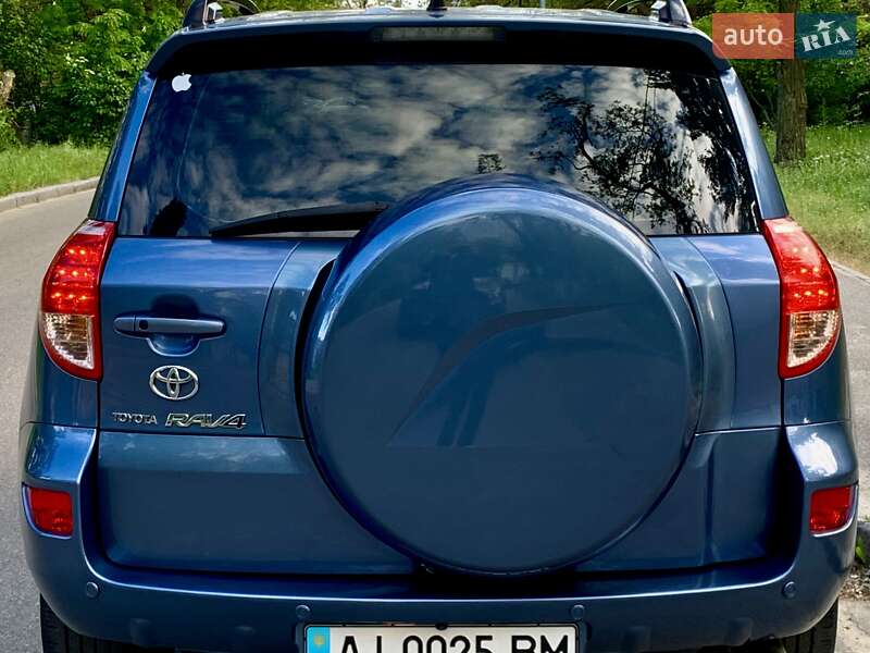 Позашляховик / Кросовер Toyota RAV4 2008 в Києві