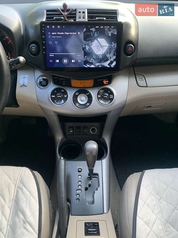 Позашляховик / Кросовер Toyota RAV4 2008 в Києві