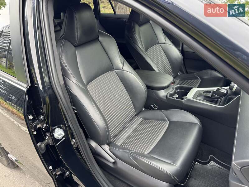 Позашляховик / Кросовер Toyota RAV4 2020 в Дніпрі