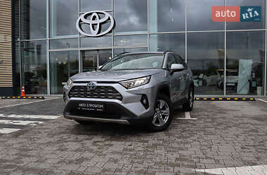 Внедорожник / Кроссовер Toyota RAV4 2023 в Ровно