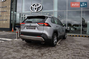 Позашляховик / Кросовер Toyota RAV4 2023 в 