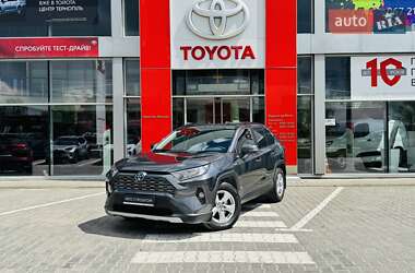 Внедорожник / Кроссовер Toyota RAV4 2020 в Тернополе