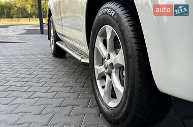 Позашляховик / Кросовер Toyota RAV4 2011 в 