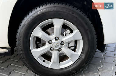 Позашляховик / Кросовер Toyota RAV4 2011 в 