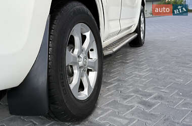 Позашляховик / Кросовер Toyota RAV4 2011 в 