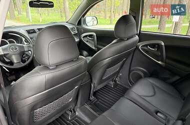 Позашляховик / Кросовер Toyota RAV4 2009 в 