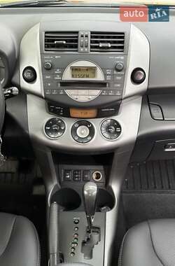 Позашляховик / Кросовер Toyota RAV4 2009 в 