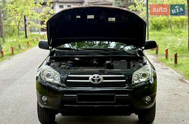 Позашляховик / Кросовер Toyota RAV4 2009 в 