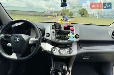 Внедорожник / Кроссовер Toyota RAV4 2010 в 