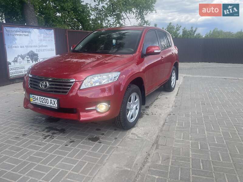 Позашляховик / Кросовер Toyota RAV4 2012 в Прилуках