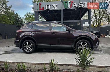 Внедорожник / Кроссовер Toyota RAV4 2017 в Одессе