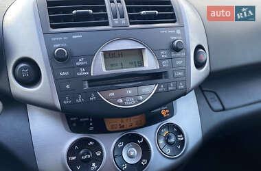 Внедорожник / Кроссовер Toyota RAV4 2008 в 