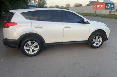 Внедорожник / Кроссовер Toyota RAV4 2013 в 