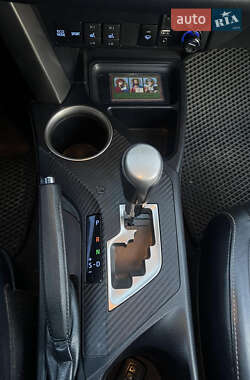 Внедорожник / Кроссовер Toyota RAV4 2013 в 