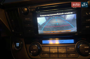 Внедорожник / Кроссовер Toyota RAV4 2013 в 