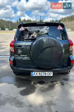 Внедорожник / Кроссовер Toyota RAV4 2008 в 