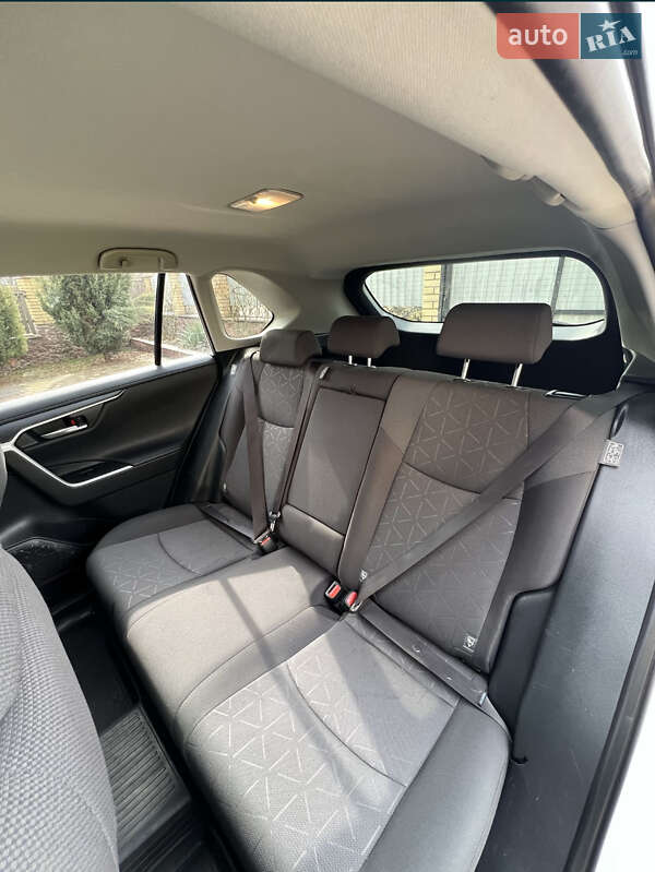 Внедорожник / Кроссовер Toyota RAV4 2020 в Одессе