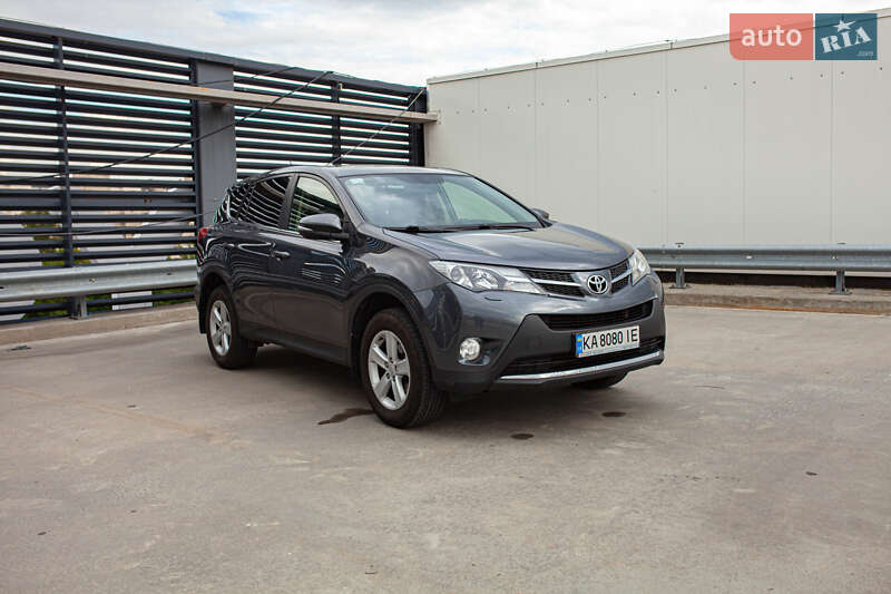 Внедорожник / Кроссовер Toyota RAV4 2013 в Киеве