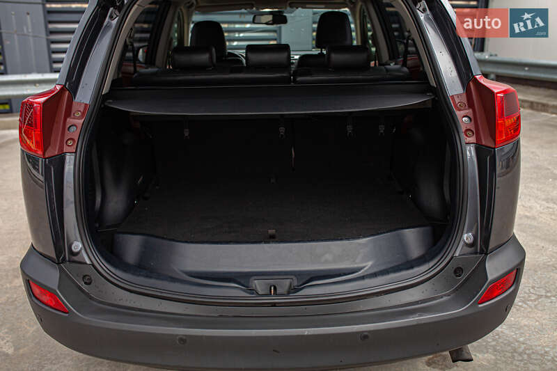 Внедорожник / Кроссовер Toyota RAV4 2013 в Киеве