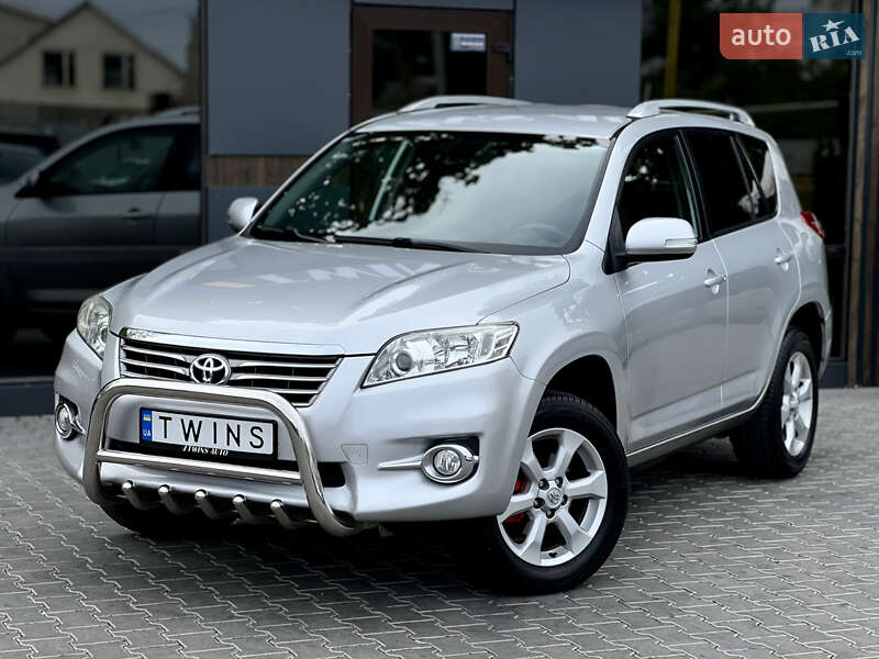 Toyota RAV4 2011