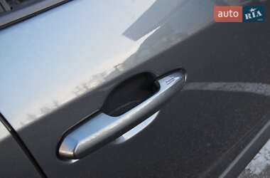 Внедорожник / Кроссовер Toyota RAV4 2020 в 