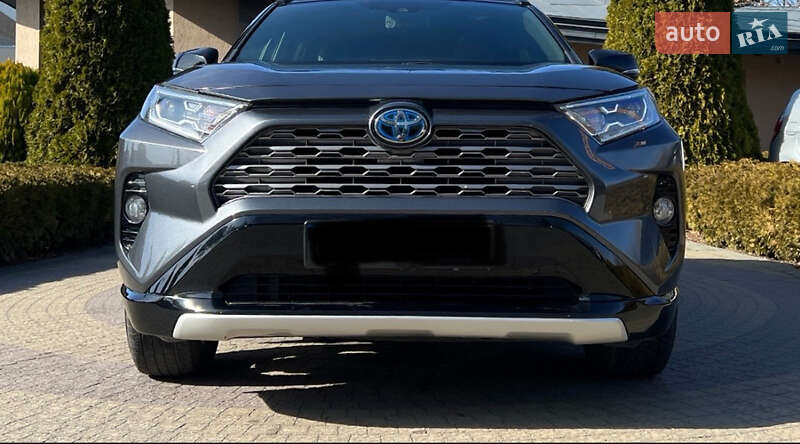 Внедорожник / Кроссовер Toyota RAV4 2019 в Львове