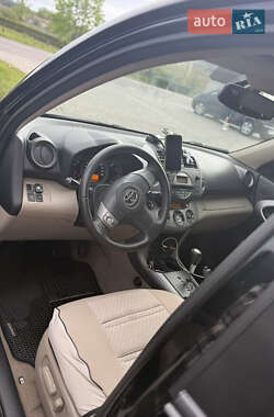 Позашляховик / Кросовер Toyota RAV4 2008 в 