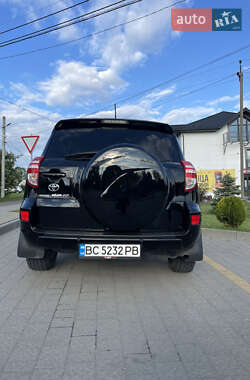Внедорожник / Кроссовер Toyota RAV4 2010 в 