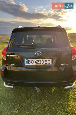 Позашляховик / Кросовер Toyota RAV4 2006 в 