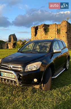 Позашляховик / Кросовер Toyota RAV4 2006 в 
